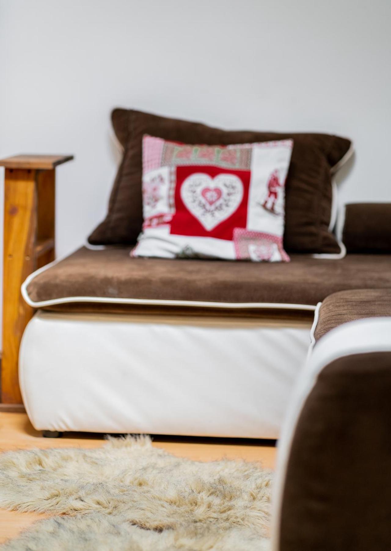 Anna'S Guesthouse Cluj-Napoca Ngoại thất bức ảnh